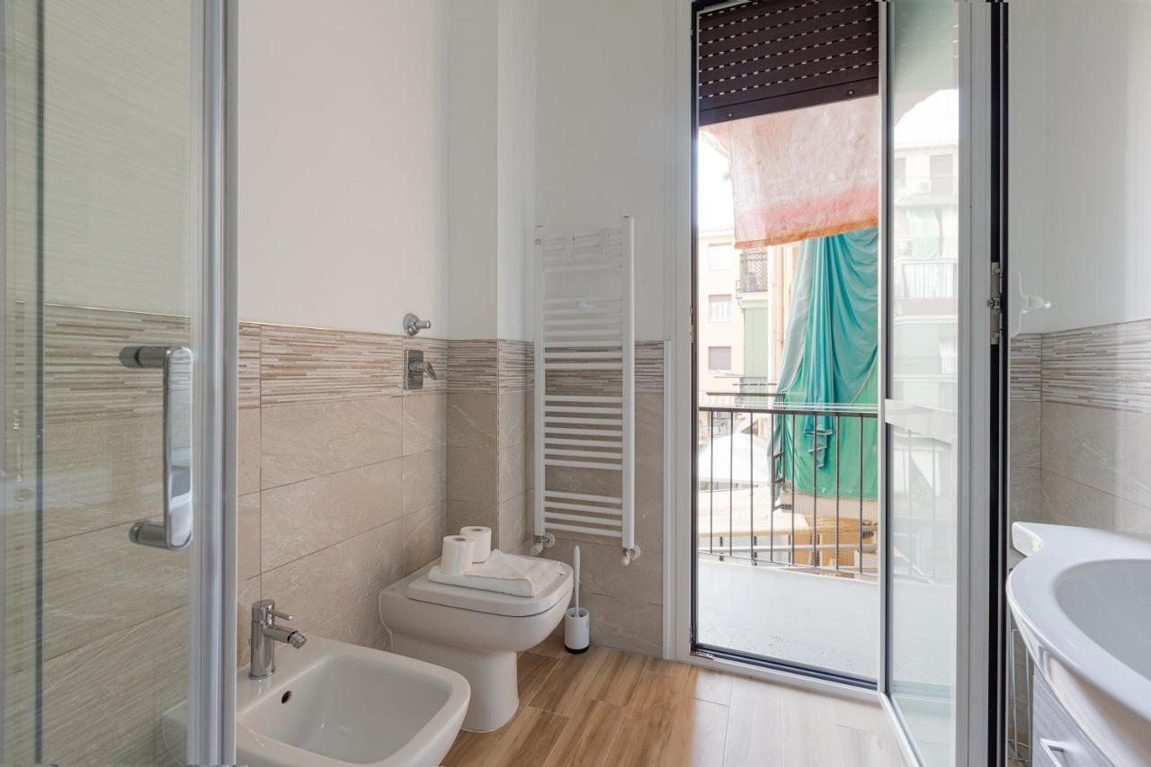 Cagnola Cozy Apartament With Balcony Milan Exterior photo